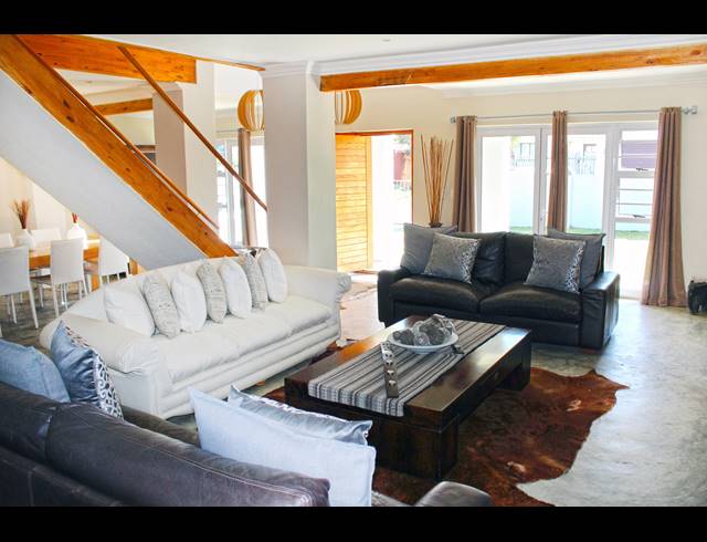 4 BEDROOM HOUSE FOR SALE IN KLEINMOND CENTRAL
